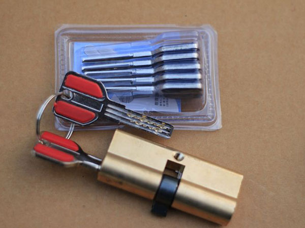 巫山24小时上门开锁公司